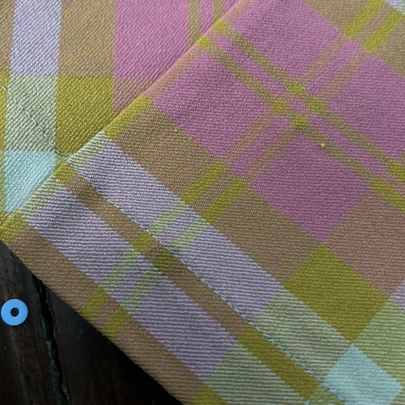 Adorable plaid skirt by Urban Outfitters! - Picture 5 of 6